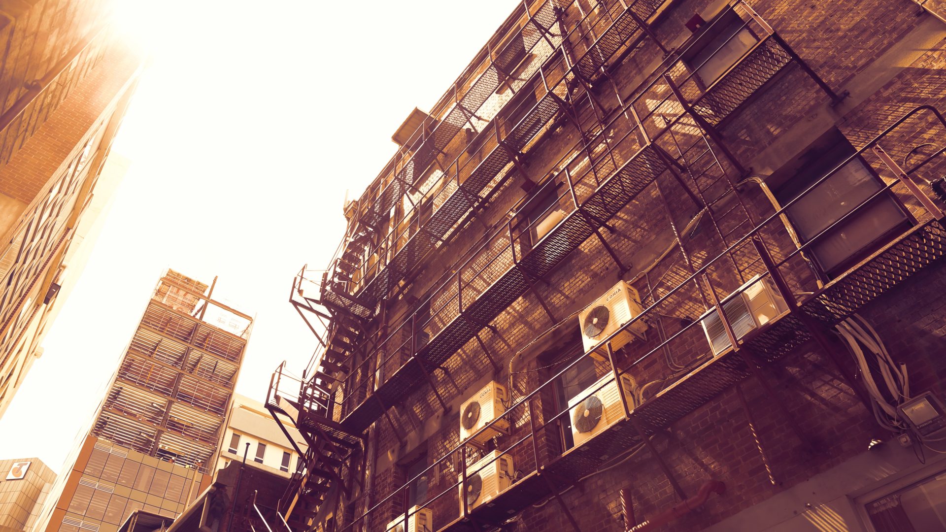 Rent v/d busing a house